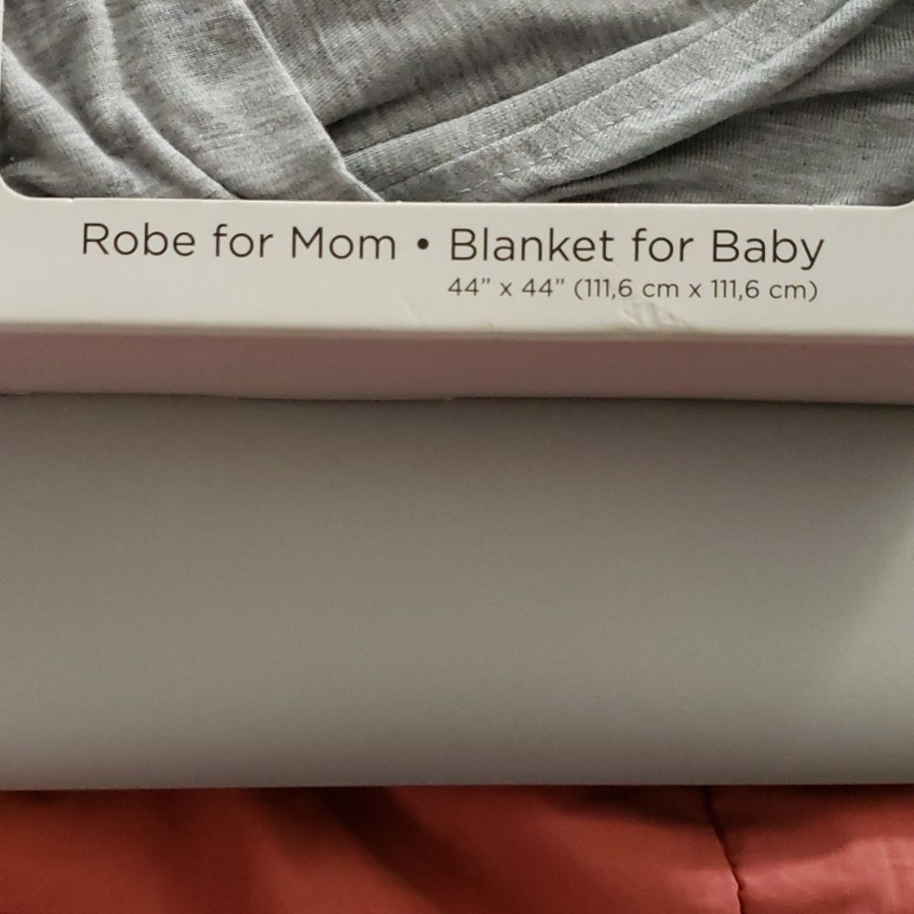 CT1464 Gerber Maternity Robe & Blanket Combo - Picture 3 of 3